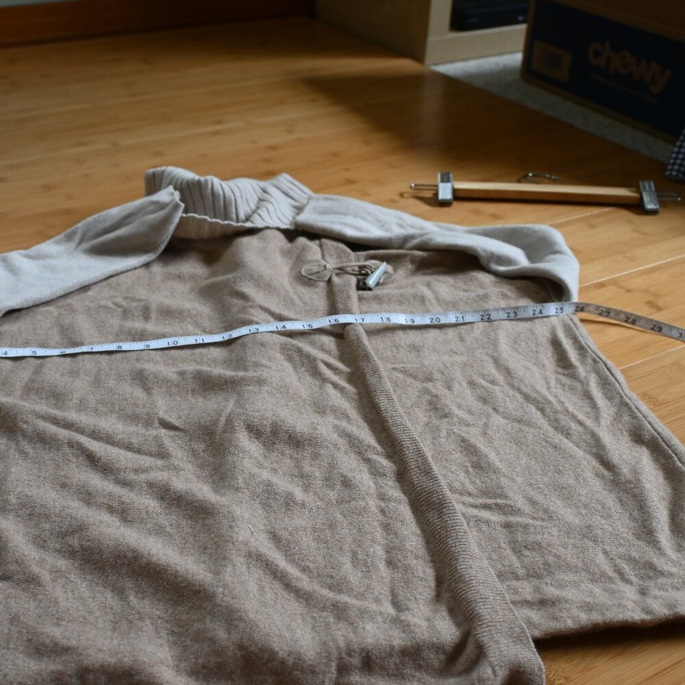 EUC Raffi 100% Cashmere Turtleneck Poncho Sweater Cape O/S - Picture 7 of 9